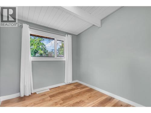 1415 Highland Drive S, Kelowna, BC - Indoor Photo Showing Other Room