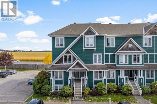 368 Crownridge Drive, Ottawa, ON - Outdoor With Facade