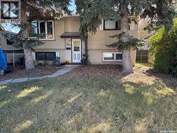 1215 ATHABASCA STREET W  Moose Jaw, SK S6H 6C7