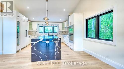 4608 Trent Trail, Severn, ON - Indoor Photo Showing Kitchen