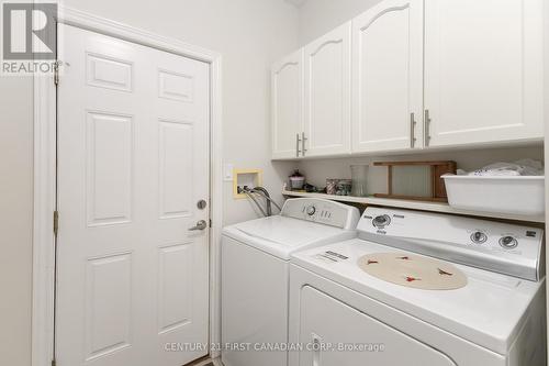 4 - 140 Mcgarrell Drive, London North (North R), ON - Indoor Photo Showing Laundry Room