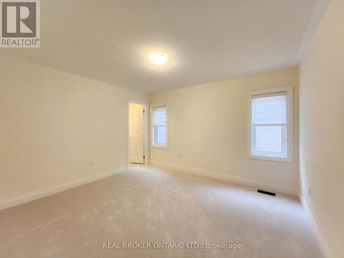 4th Bedroom W/ Ensuite Bathroom - 72 Kentledge Avenue, East Gwillimbury, ON - Indoor Photo Showing Other Room
