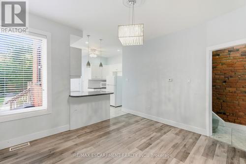 199 Jackson Street E, Hamilton, ON - Indoor