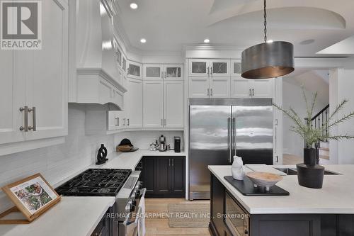 43 Mississauga Road S, Mississauga, ON - Indoor Photo Showing Kitchen With Upgraded Kitchen
