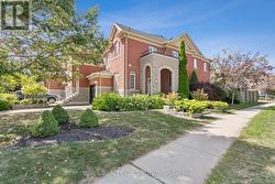 212 CREEK PATH AVENUE  Oakville, ON L6L 6T5