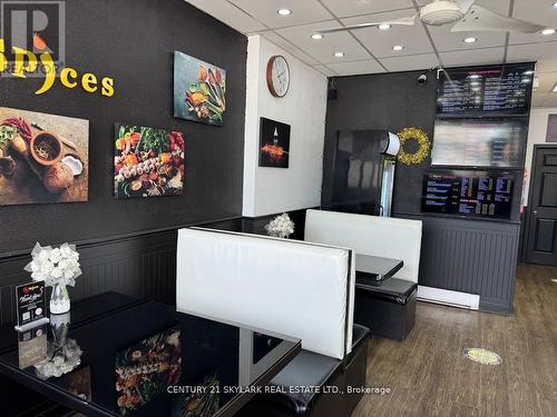 2 - 92 Simcoe Street N, Oshawa, ON 