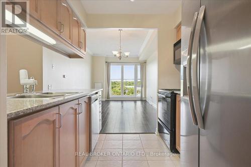 804 - 40 Old Mill Road, Oakville, ON - Indoor Photo Showing Kitchen With Double Sink