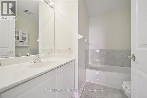804 - 40 Old Mill Road, Oakville, ON - Indoor Photo Showing Bathroom