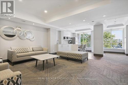 804 - 40 Old Mill Road, Oakville, ON - Indoor Photo Showing Living Room