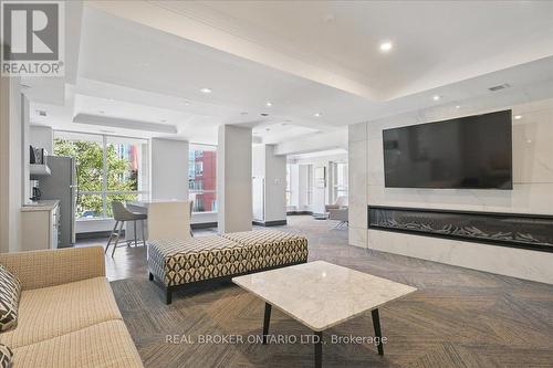 804 - 40 Old Mill Road, Oakville, ON - Indoor Photo Showing Other Room