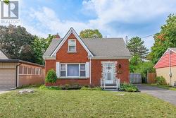 29 RIDGEWOOD AVENUE  Waterloo, ON N2H 4L1