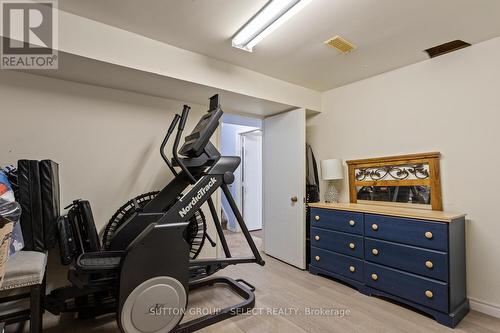 20 Lochern Road, London South (South T), ON - Indoor