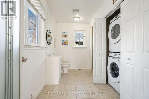 864 Cabot Trail, Milton, ON - Indoor Photo Showing Laundry Room
