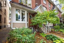 294 - 294 GLOUCESTER STREET  Ottawa, ON K1R 5E4