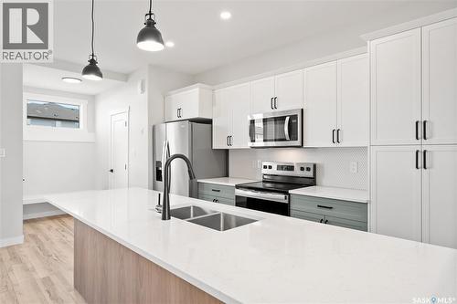 1745 West Market Street, Regina, SK - Indoor Photo Showing Kitchen With Double Sink With Upgraded Kitchen