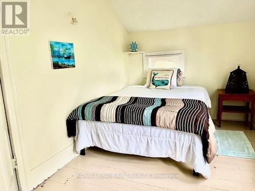 bedroom 3 overlooking the rear yard - 62 West Street, Port Colborne (Sugarloaf), ON - Indoor Photo Showing Bedroom