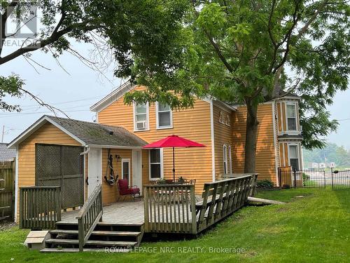 rear unit has it's own private entrance and porch - 62 West Street, Port Colborne (Sugarloaf), ON - Outdoor