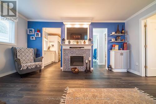 1 Kerr Crescent, Quinte West (Trenton Ward), ON - Indoor Photo Showing Living Room With Fireplace
