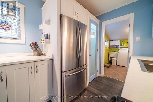 1 Kerr Crescent, Quinte West (Trenton Ward), ON - Indoor Photo Showing Kitchen