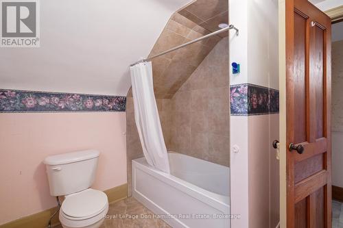 21 Elgin Street, Southwest Middlesex (Appin), ON - Indoor Photo Showing Bathroom