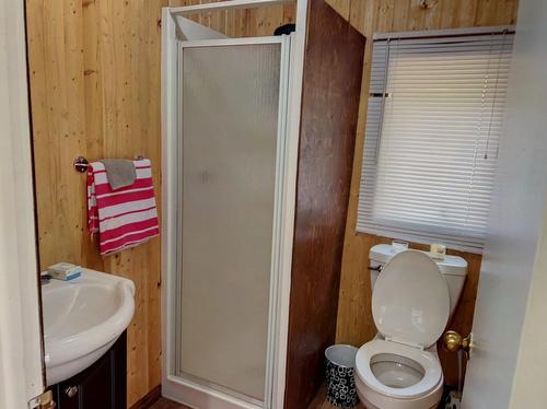 Bathroom - 2 Rivière Hall, Paspébiac, QC - Indoor Photo Showing Bathroom