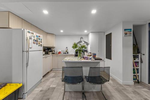 Intergénération - 1961 Rue De Coblence, Laval (Vimont), QC - Indoor Photo Showing Kitchen