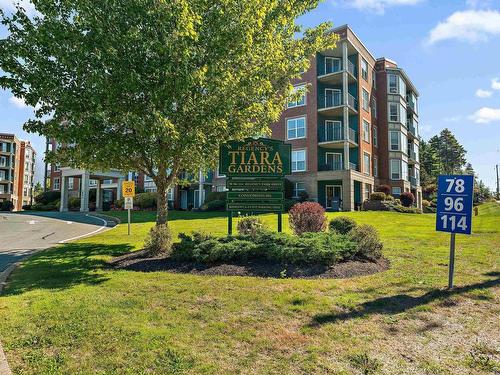 207 114 Regency Park Drive, Halifax, NS 
