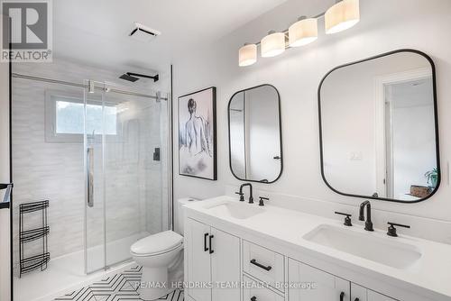 2905 Butler'S Walk, Lincoln (Lincoln-Jordan/Vineland), ON - Indoor Photo Showing Bathroom