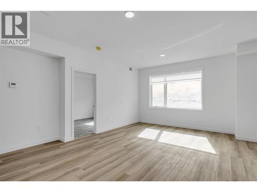 Living- Photos are of a similar home; some features may vary - 1057 Frost Road Unit# 118, Kelowna, BC - Indoor Photo Showing Other Room
