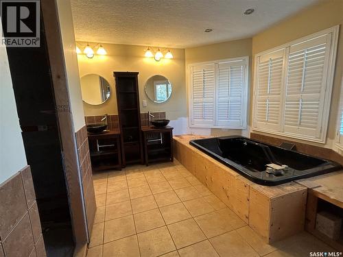 South Benson Acreage, Benson Rm No. 35, SK - Indoor