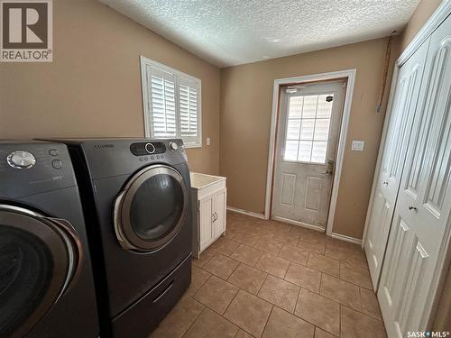 South Benson Acreage, Benson Rm No. 35, SK - Indoor Photo Showing Laundry Room