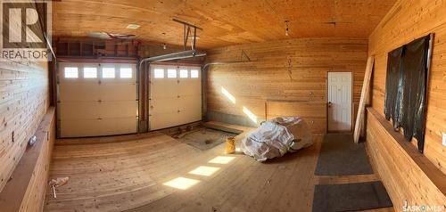 South Benson Acreage, Benson Rm No. 35, SK - Indoor Photo Showing Garage