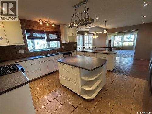 South Benson Acreage, Benson Rm No. 35, SK - Indoor Photo Showing Kitchen With Double Sink