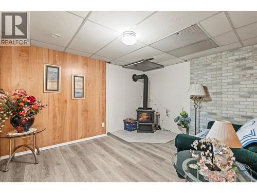 3804 22 Avenue, Vernon, BC - Indoor With Fireplace