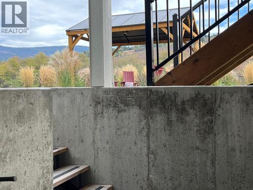 Semi Walkout - 457 4 Th Street, Vernon, BC - 