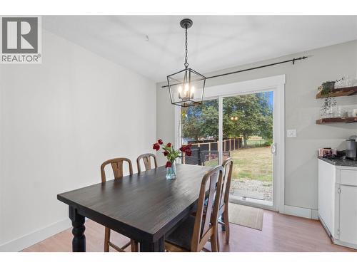 3091 28 Avenue Ne, Salmon Arm, BC - Indoor Photo Showing Dining Room