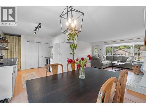 3091 28 Avenue Ne, Salmon Arm, BC - Indoor Photo Showing Dining Room