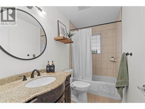 3091 28 Avenue Ne, Salmon Arm, BC - Indoor Photo Showing Bathroom