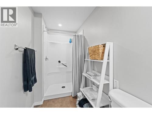 3091 28 Avenue Ne, Salmon Arm, BC - Indoor