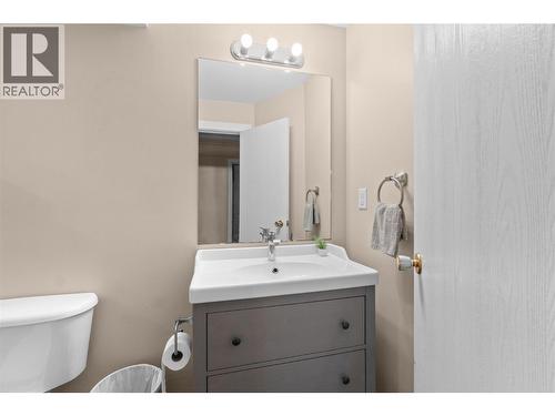 3091 28 Avenue Ne, Salmon Arm, BC - Indoor Photo Showing Bathroom