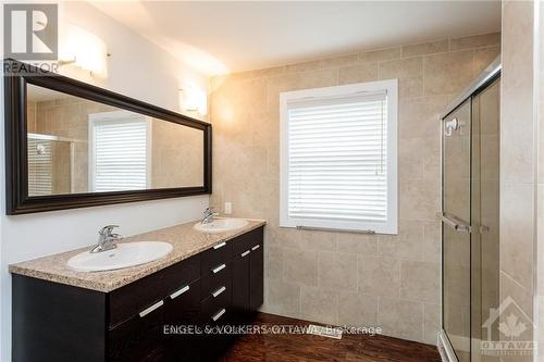 140 Montauk Pvt, Ottawa, ON - Indoor Photo Showing Bathroom