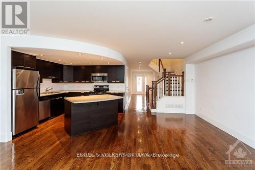 140 Montauk Pvt, Ottawa, ON - Indoor Photo Showing Kitchen