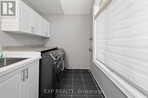 56 Lewis Avenue, Bradford West Gwillimbury, ON - Indoor Photo Showing Laundry Room