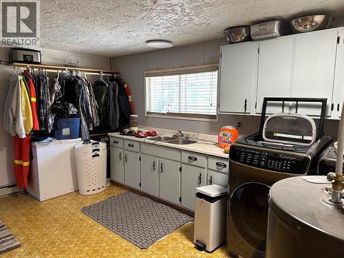 5246 Haynes Road, Oliver, BC - Indoor Photo Showing Laundry Room