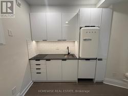 105 - 1 TRILLER AVENUE  Toronto, ON M6K 3B7