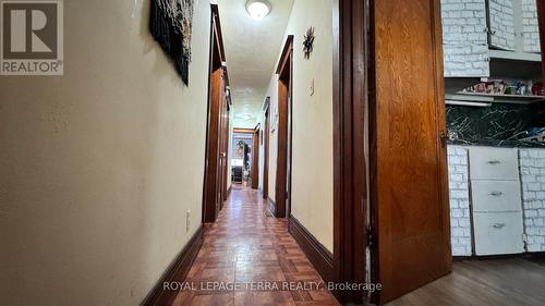 772 Barton Street E, Hamilton, ON 