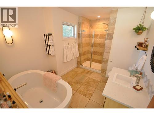 Ensuite - 1211 Front Street, Nelson, BC - Indoor Photo Showing Bathroom