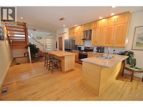 1211 Front Street, Nelson, BC - Indoor