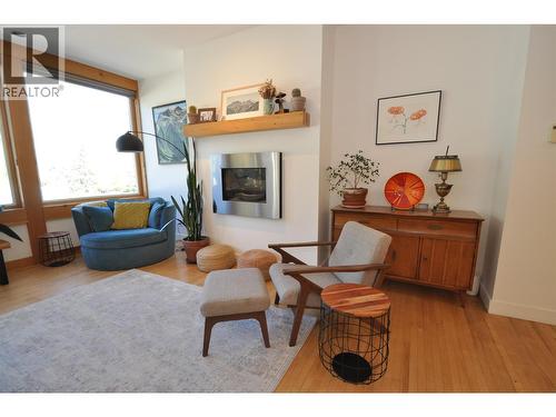 1211 Front Street, Nelson, BC - Indoor Photo Showing Living Room With Fireplace