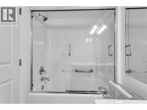 Main floor 4-piece guest bathroom. - 2241 Majoros Road, West Kelowna, BC - Indoor Photo Showing Bathroom